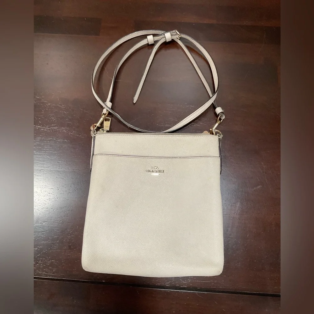 COACH LEATHER‎ IVORY CROSSBODY BAG